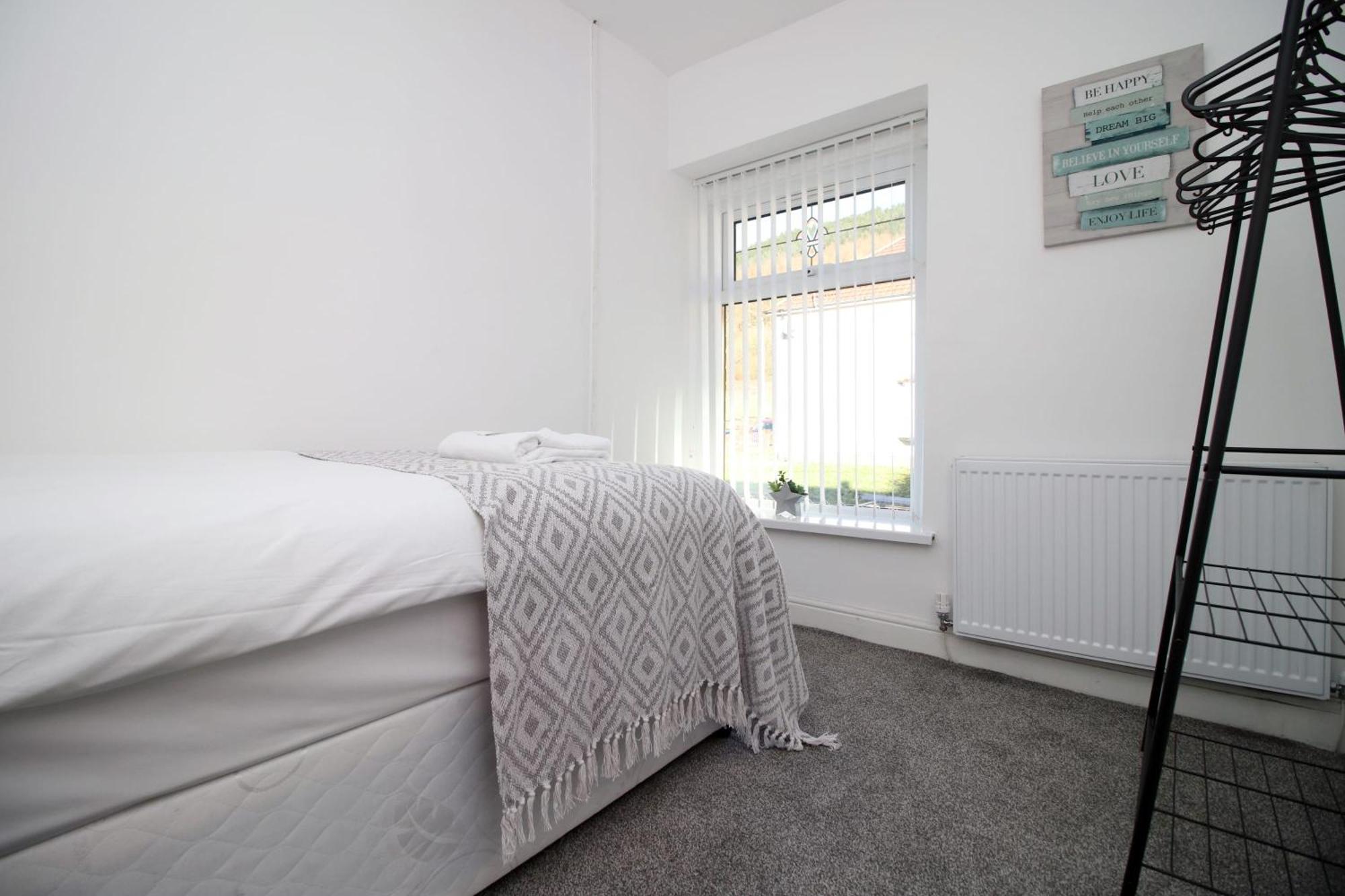 Very Special Home In Rhondda Valley Herbert House By Staystaycations Treorky Eksteriør billede